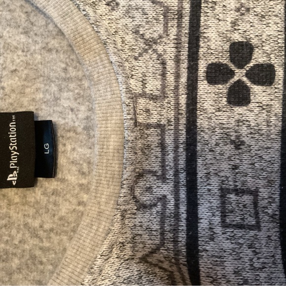 Sony PlayStation Themed Gray Crewneck Sweater Size L - Picture 3 of 5